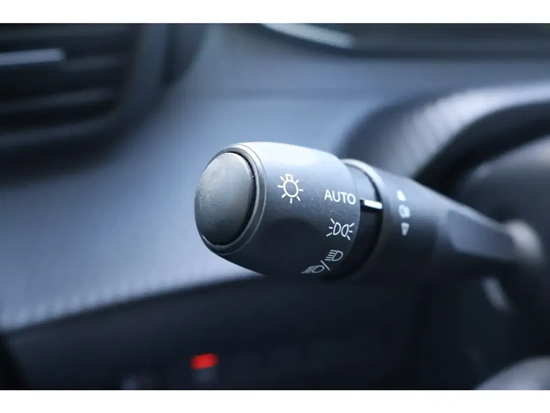 Peugeot 2008 - Thumbnail 12