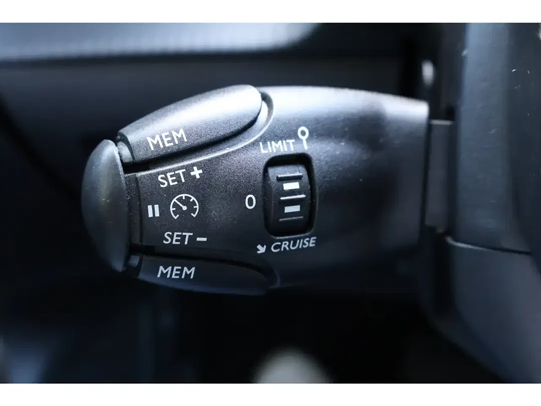 Peugeot 2008 - Thumbnail 13