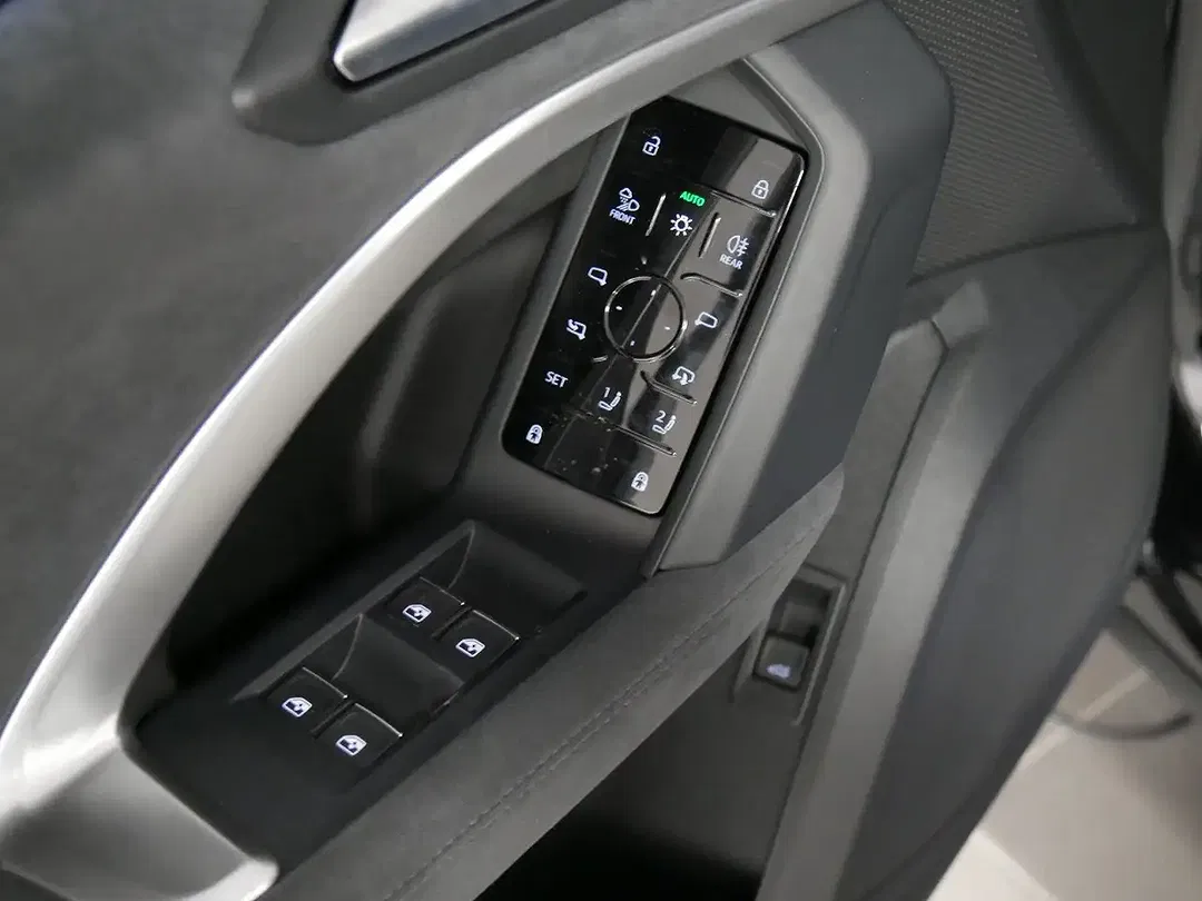 Audi SQ5 - Thumbnail 13