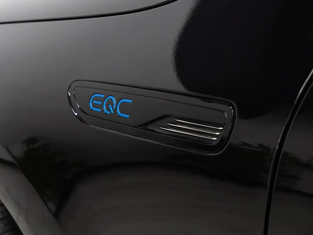 Mercedes-Benz EQC 400 - Thumbnail 15