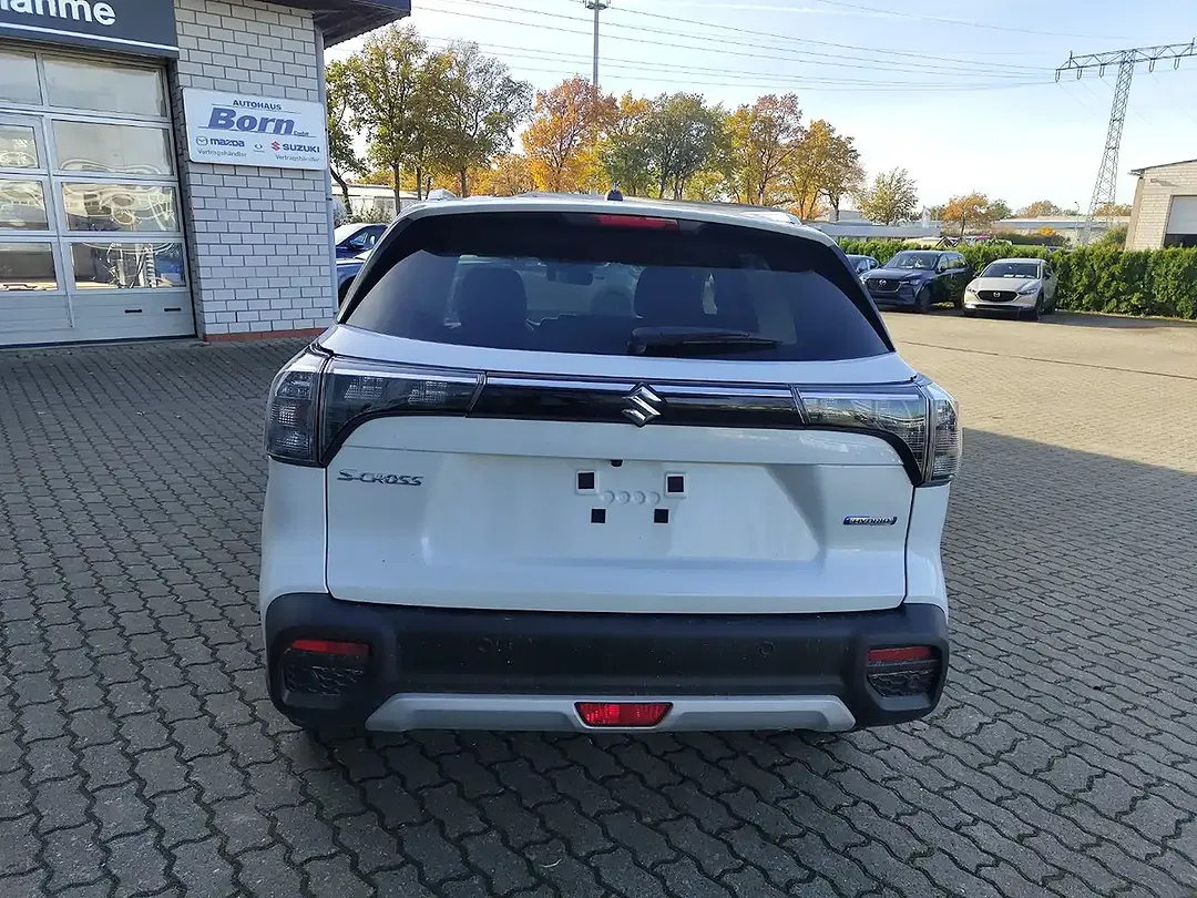 Suzuki S-Cross - Thumbnail 3
