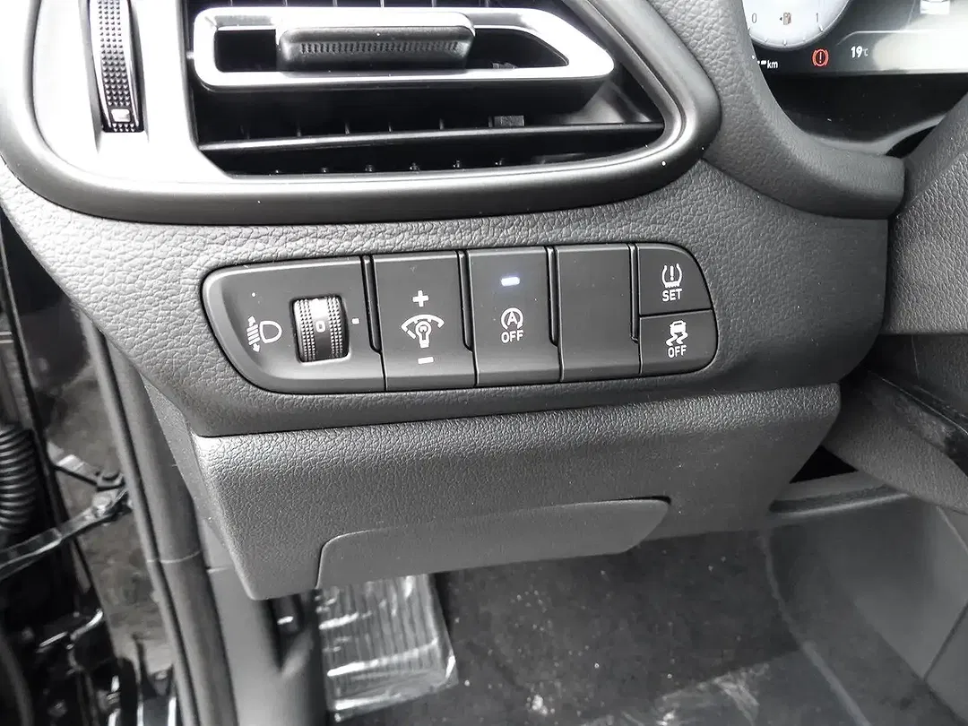 Hyundai i30 - Thumbnail 10
