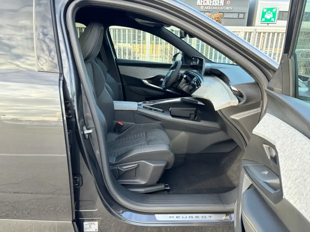 Peugeot 5008 - Thumbnail 11