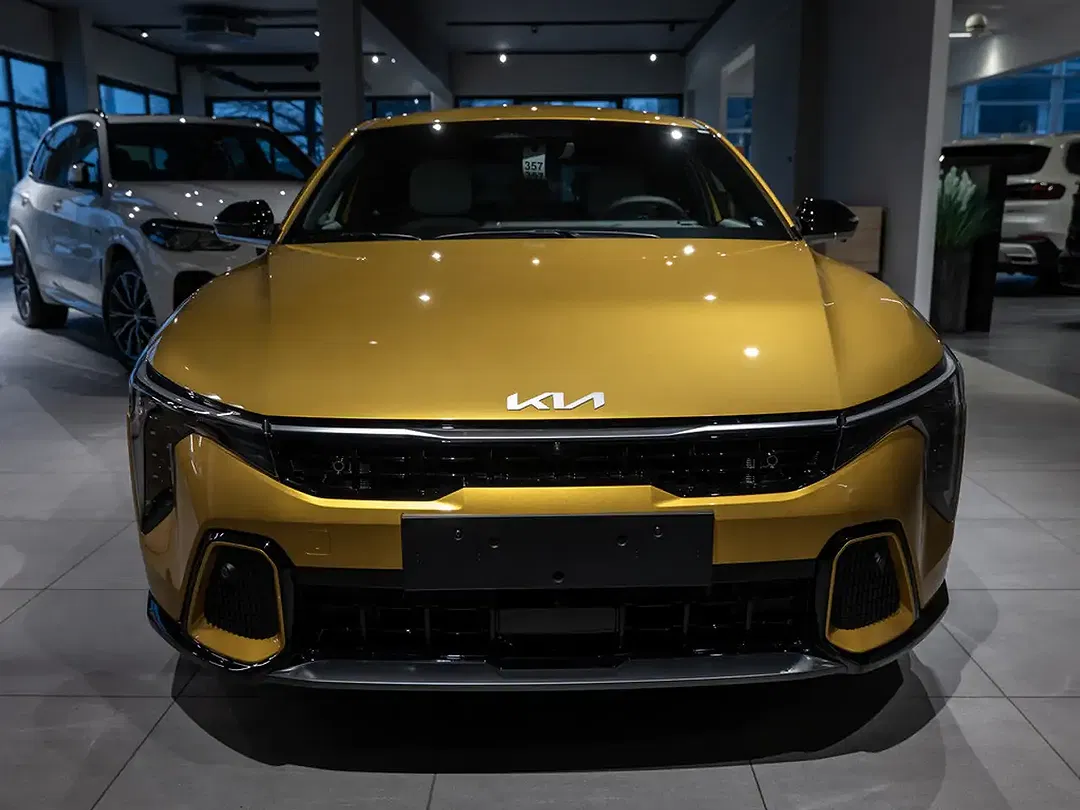 Kia K4 - Thumbnail 3
