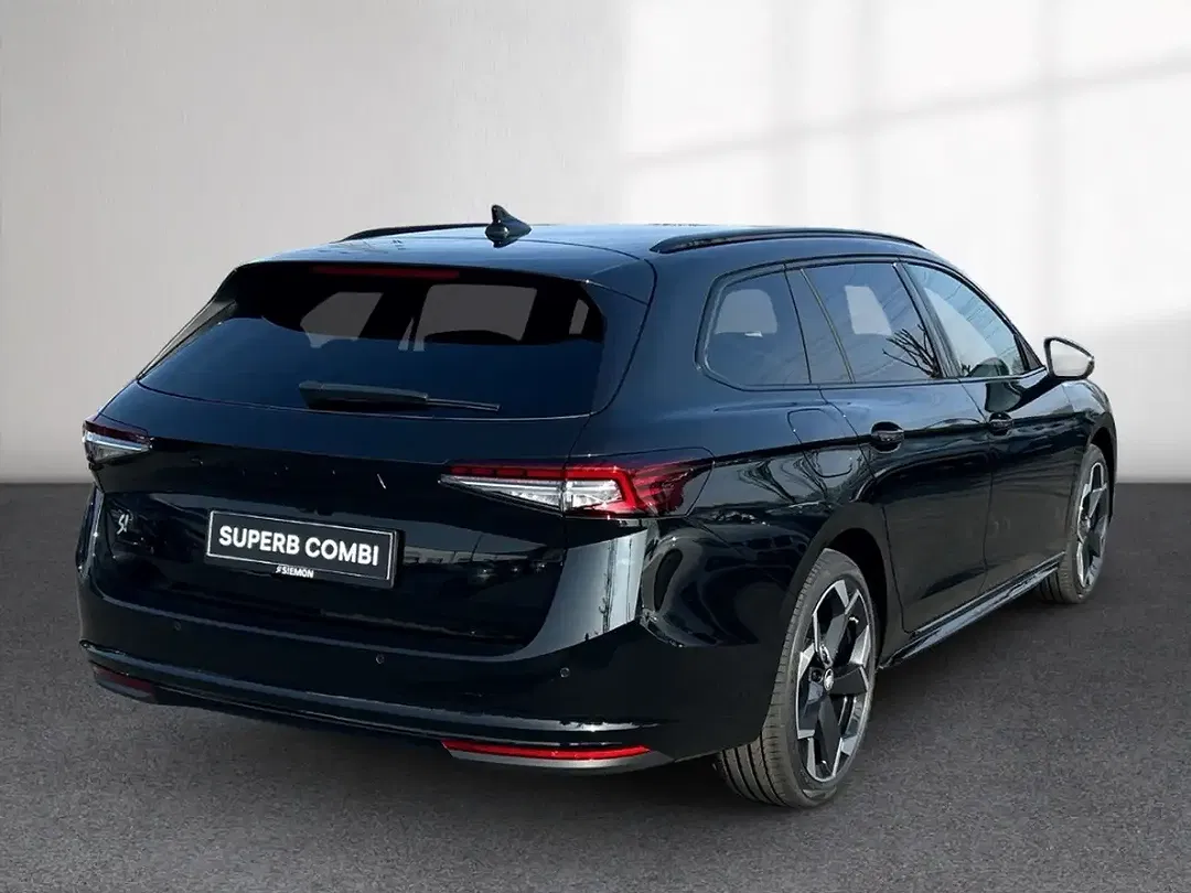 Skoda Superb - Thumbnail 4