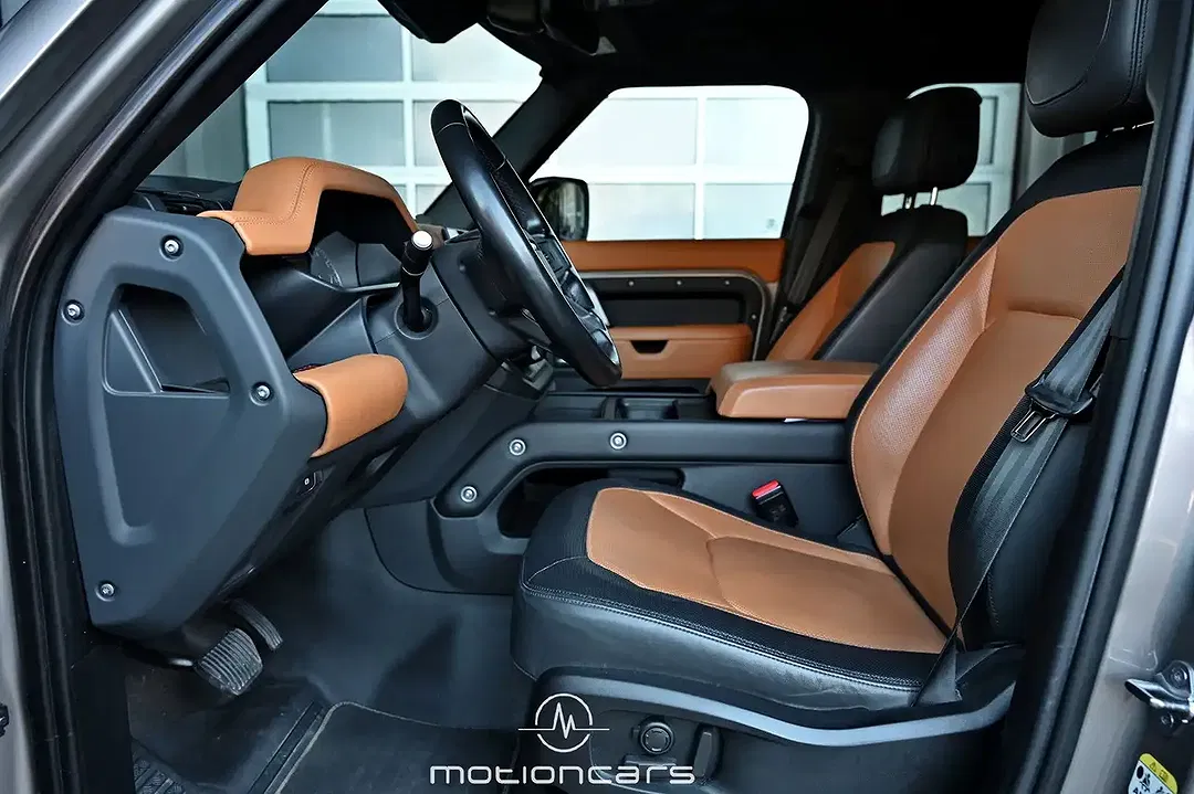 Land Rover Defender - Thumbnail 10