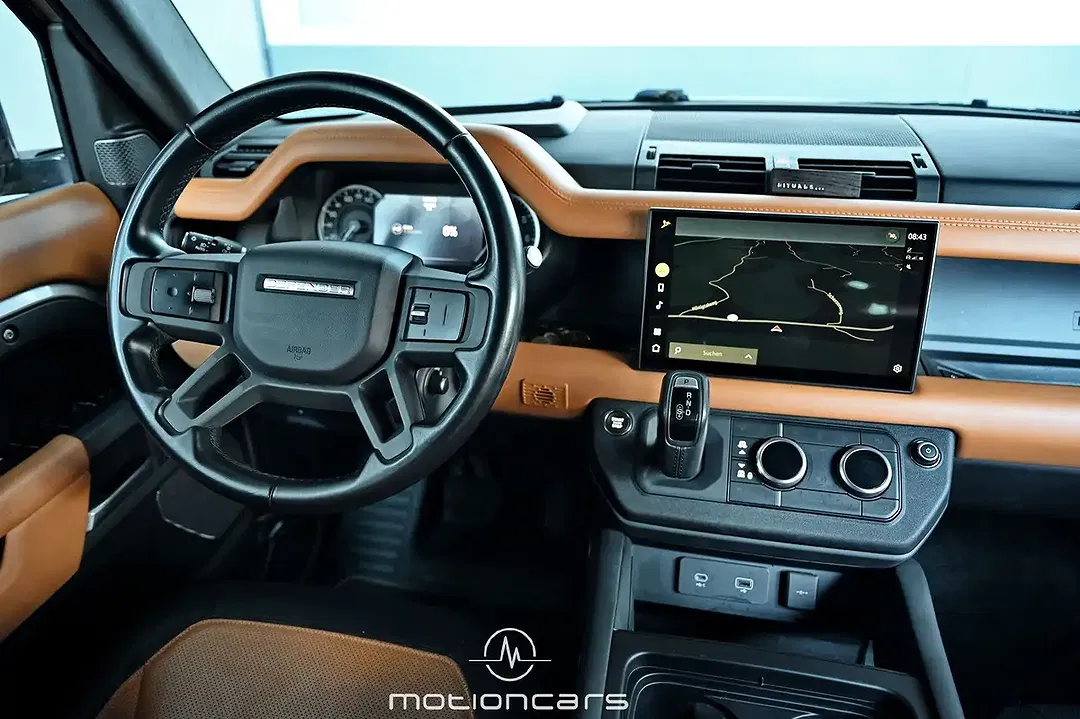 Land Rover Defender - Thumbnail 11