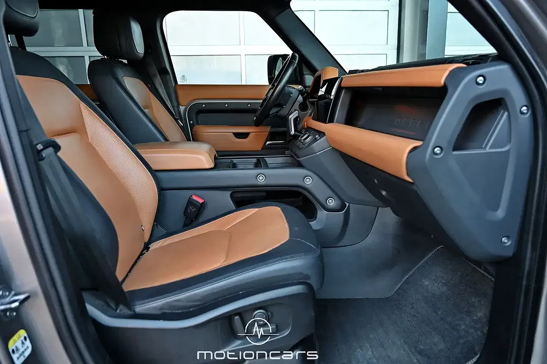 Land Rover Defender - Thumbnail 12