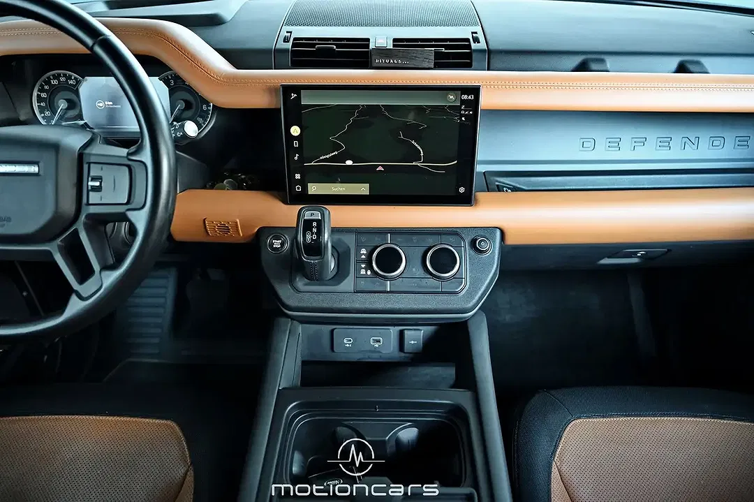 Land Rover Defender - Thumbnail 13