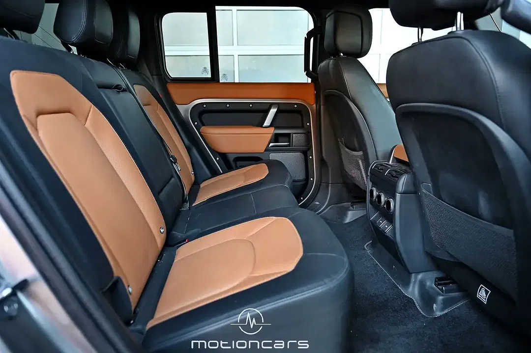 Land Rover Defender - Thumbnail 18