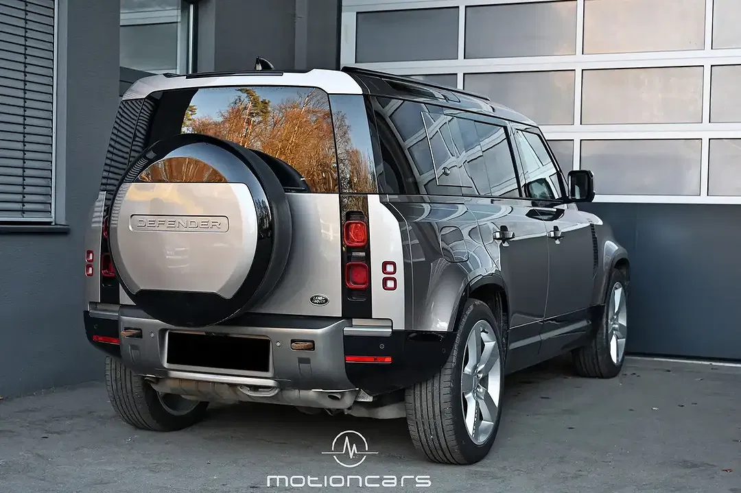 Land Rover Defender - Thumbnail 2