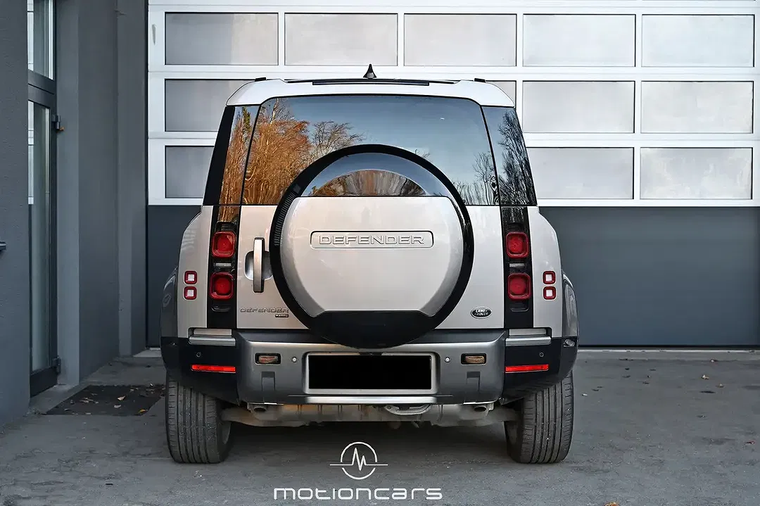 Land Rover Defender - Thumbnail 4