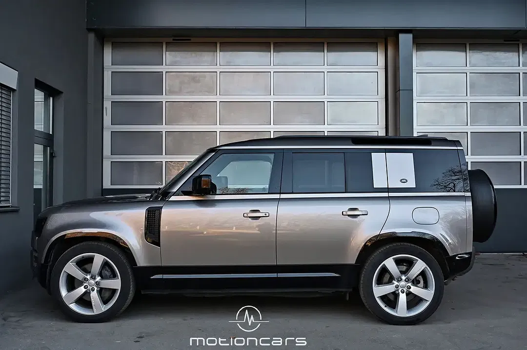 Land Rover Defender - Thumbnail 6