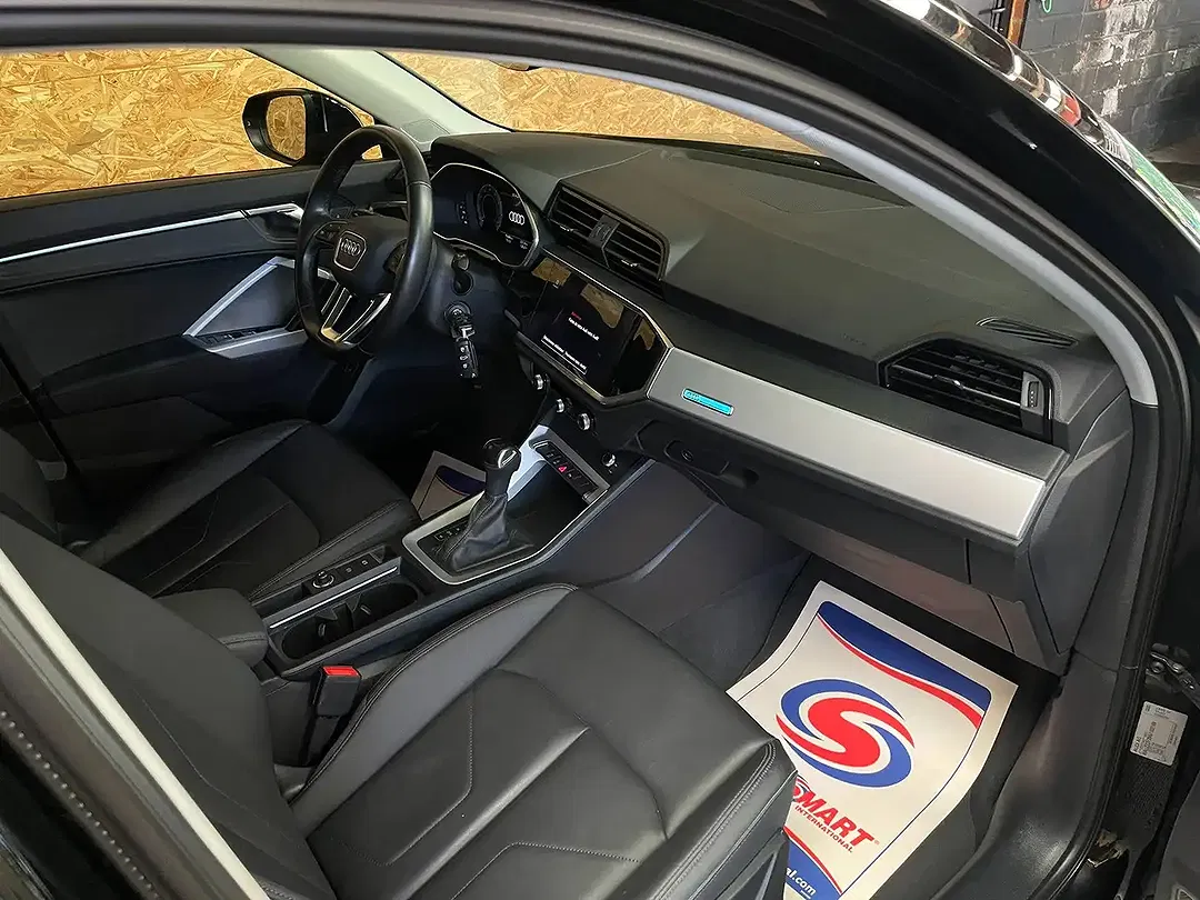 Audi Q3 - Thumbnail 9