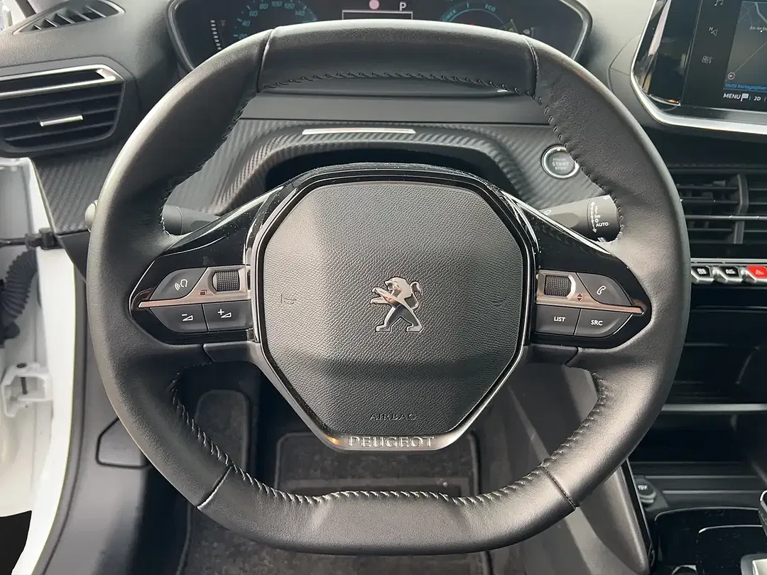 Peugeot 208 - Thumbnail 12