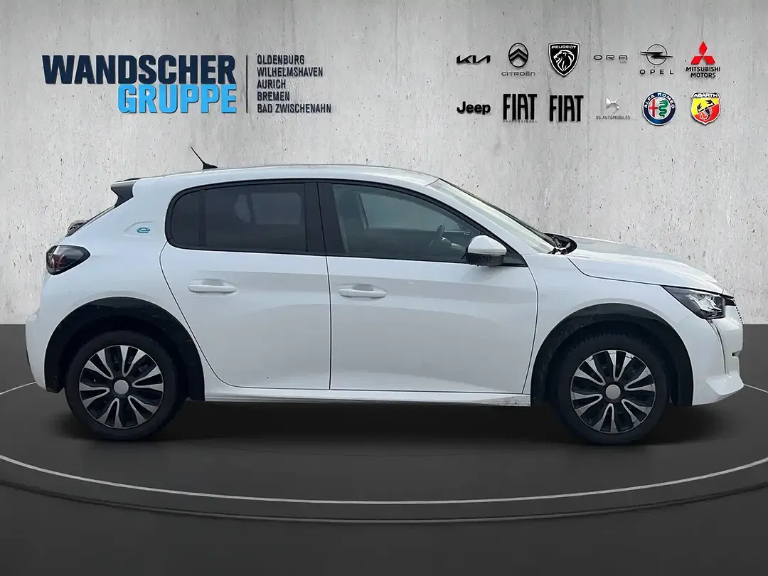Peugeot 208 - Thumbnail 8