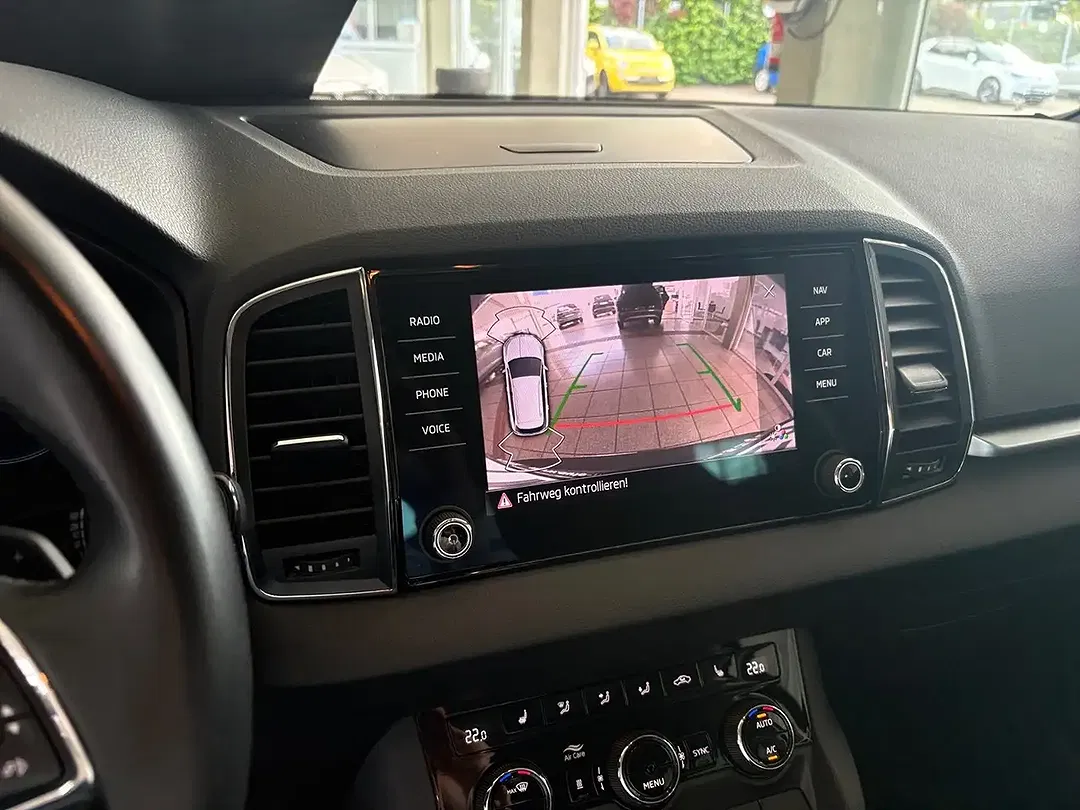 Skoda Karoq - Thumbnail 12