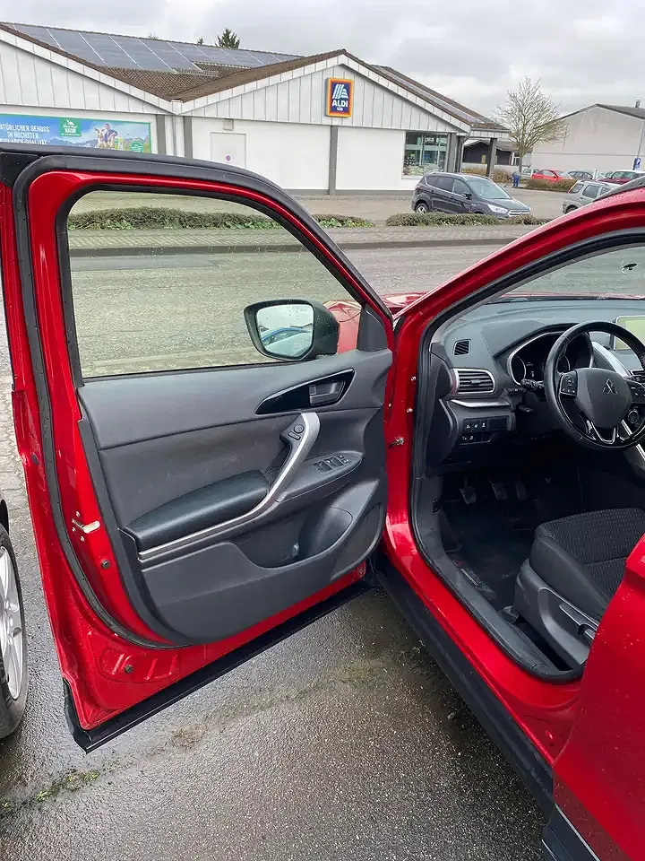 Mitsubishi Eclipse Cross - Thumbnail 6