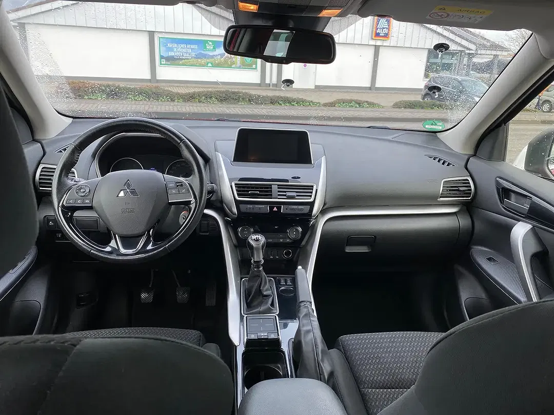 Mitsubishi Eclipse Cross - Thumbnail 9