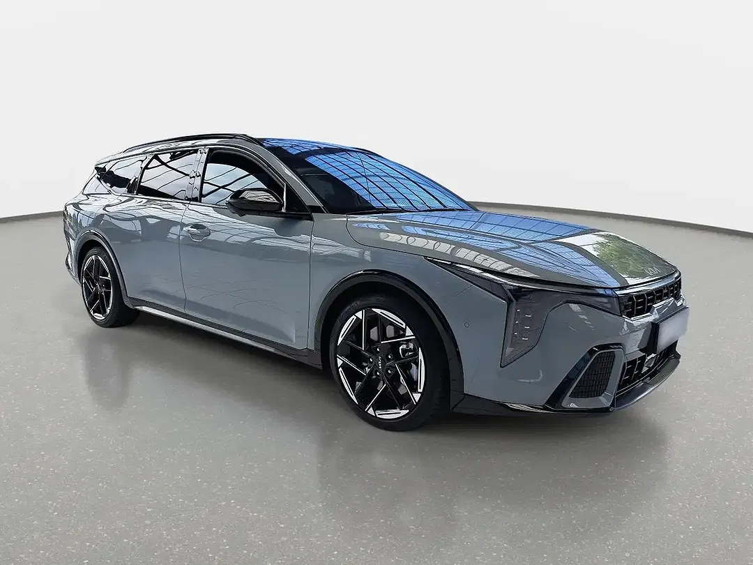Kia K4 - Thumbnail 2