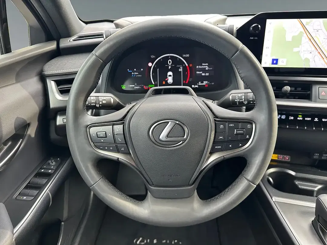 Lexus UX 300e - Thumbnail 13