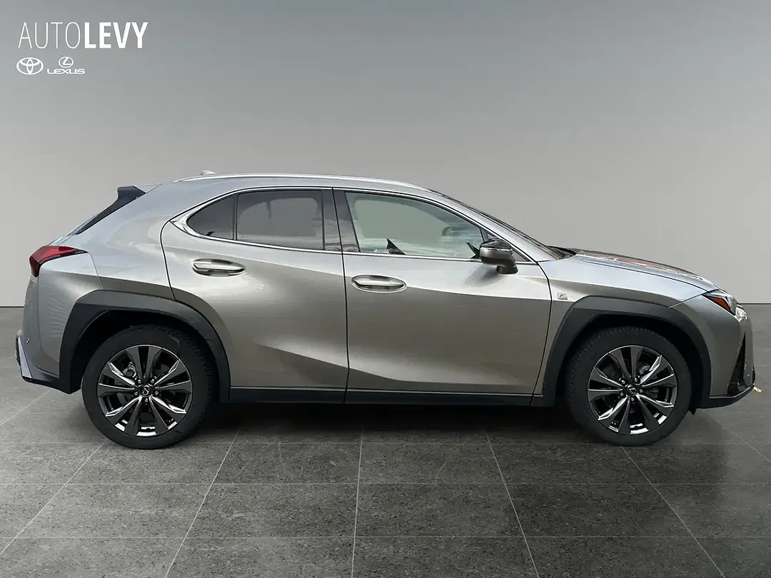 Lexus UX 300e - Thumbnail 7
