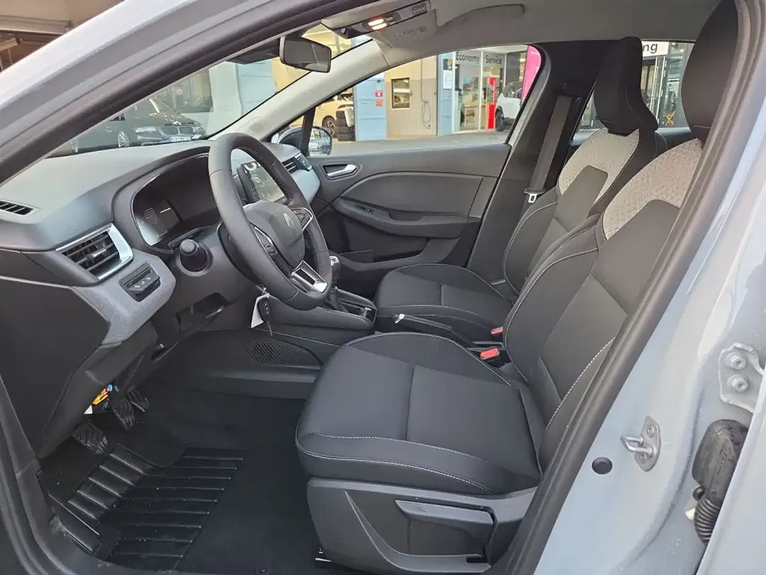 Renault Clio - Thumbnail 10