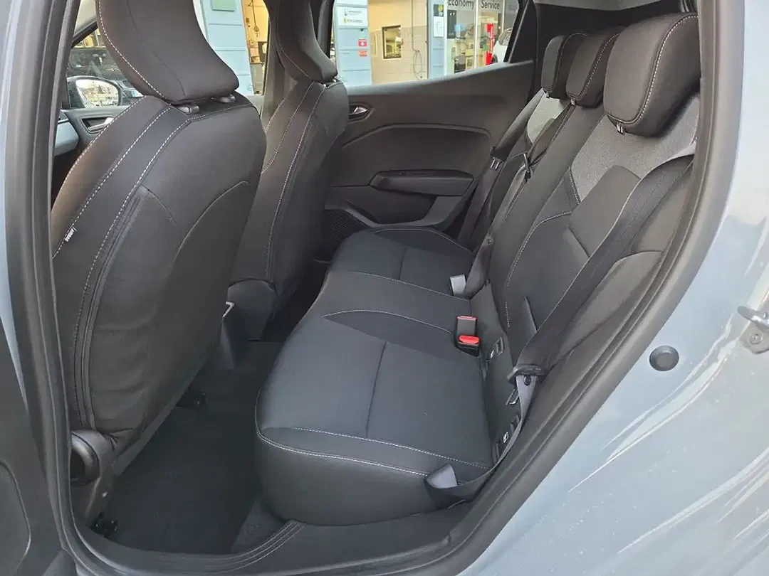 Renault Clio - Thumbnail 12