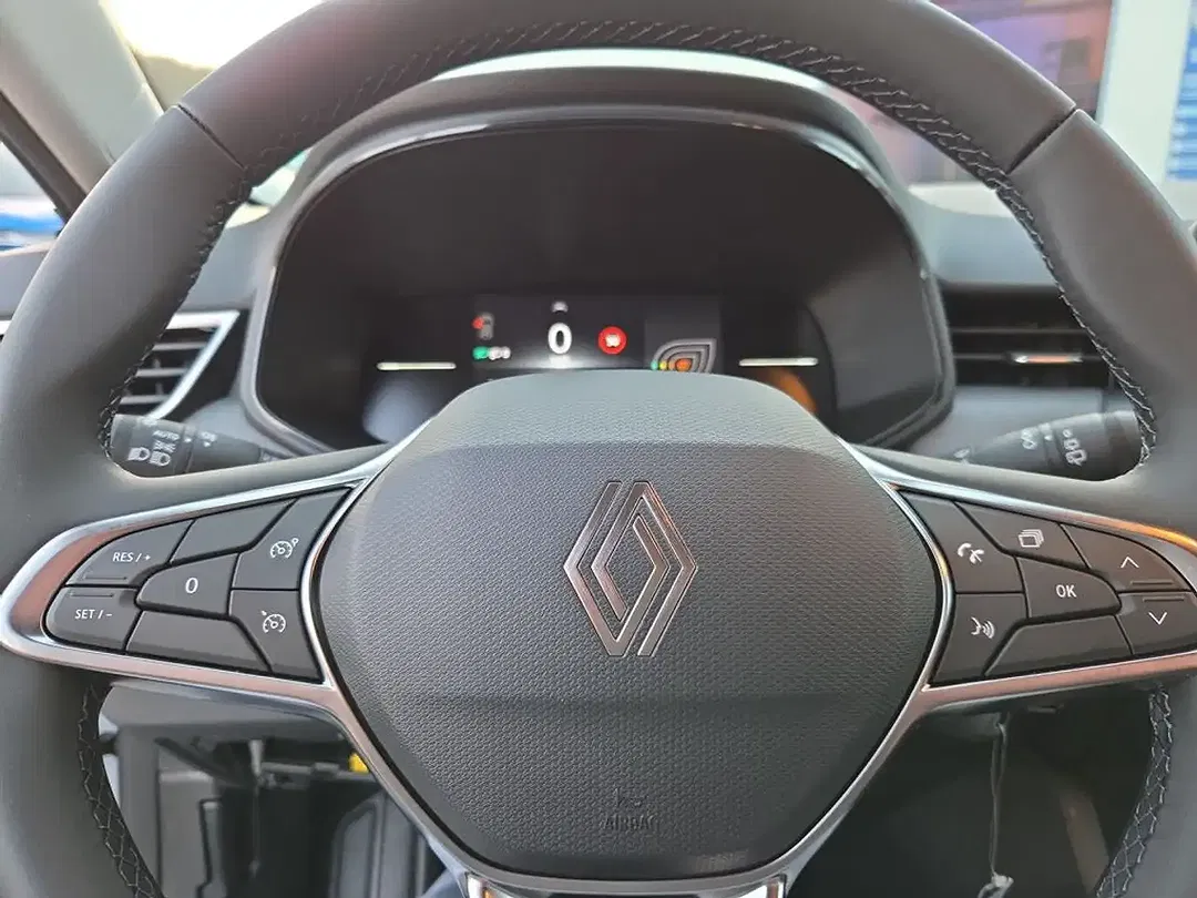 Renault Clio - Thumbnail 14