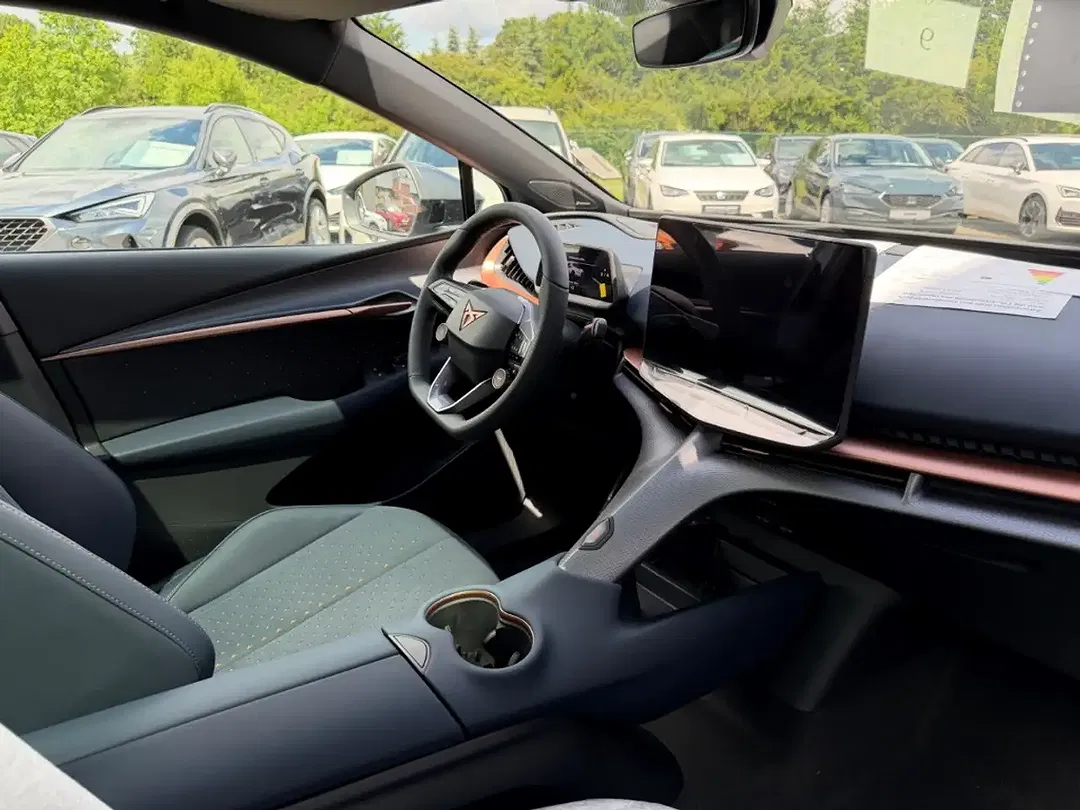 CUPRA Tavascan - Thumbnail 15