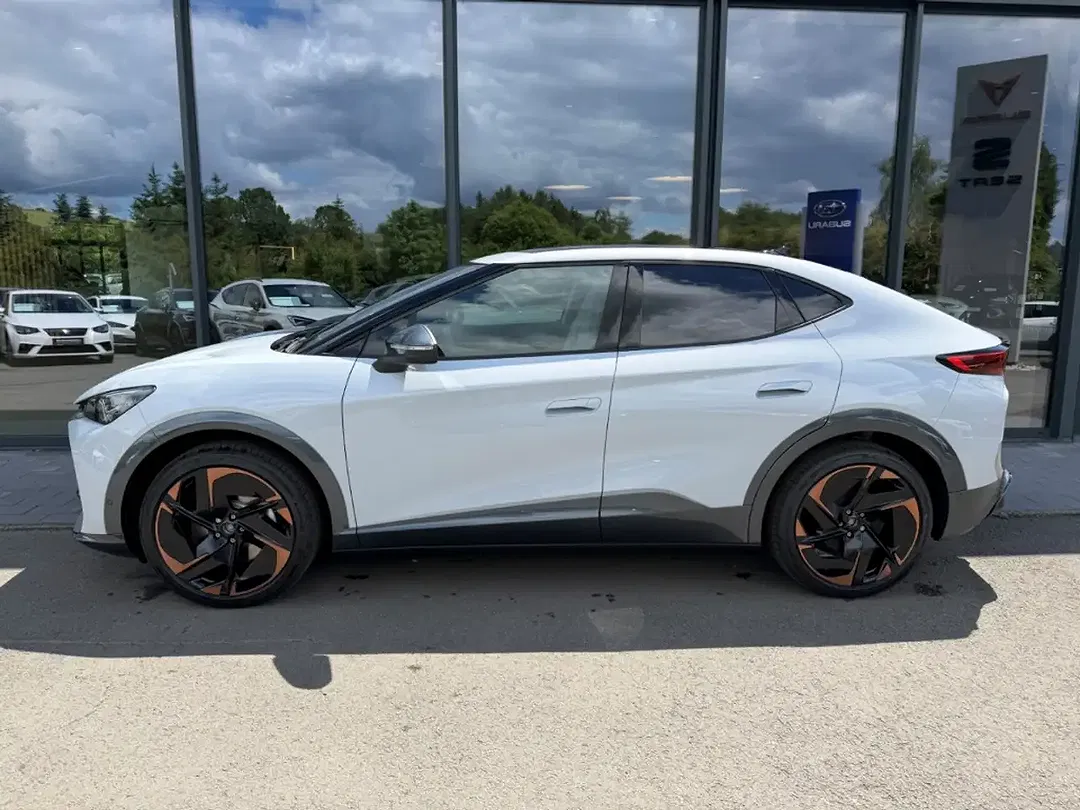 CUPRA Tavascan - Thumbnail 5