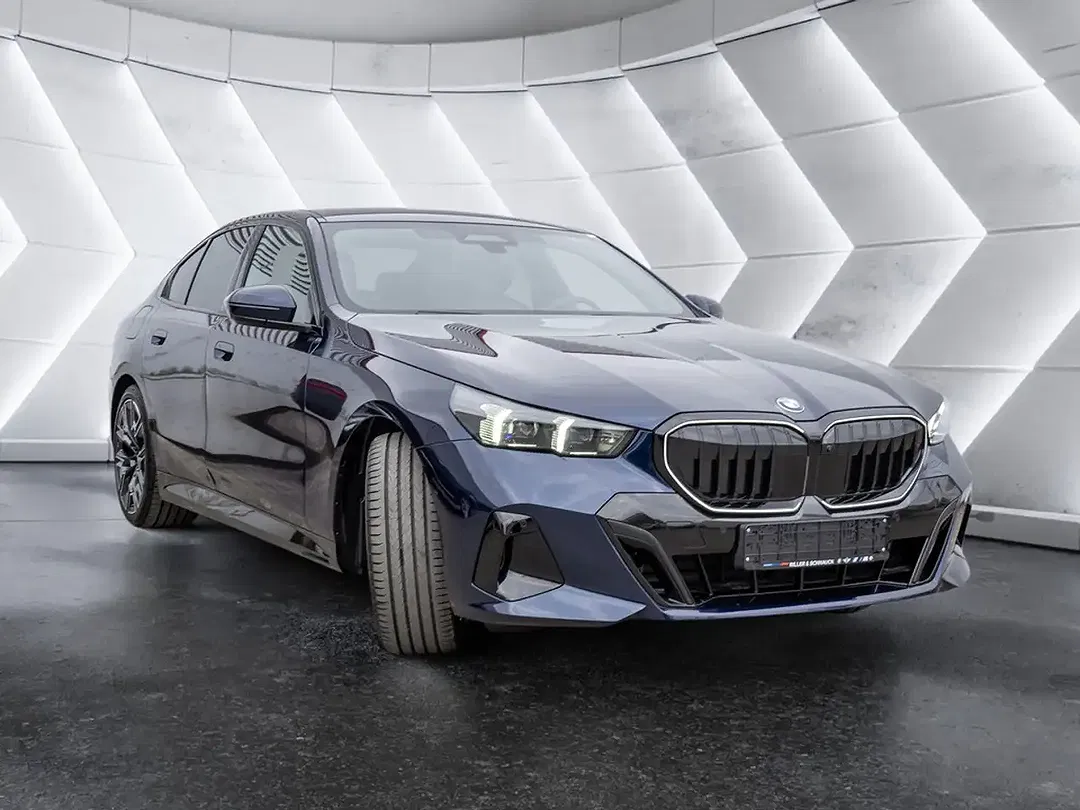 BMW 520 - Thumbnail 2