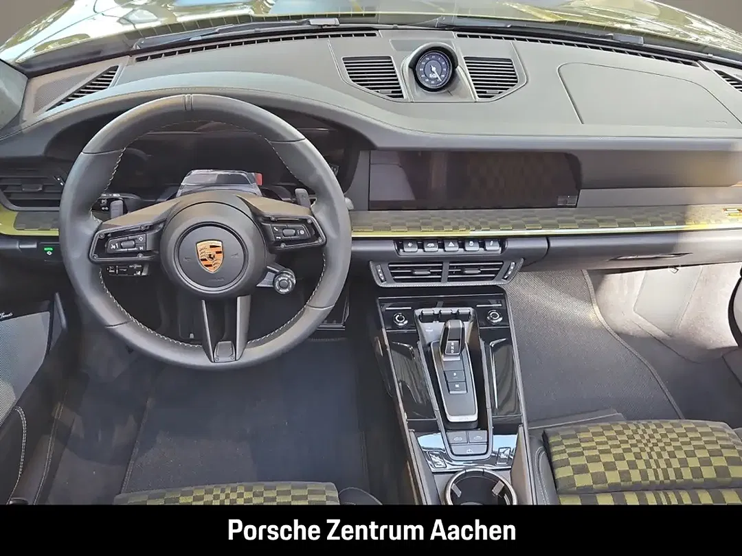 Porsche 992 - Thumbnail 13