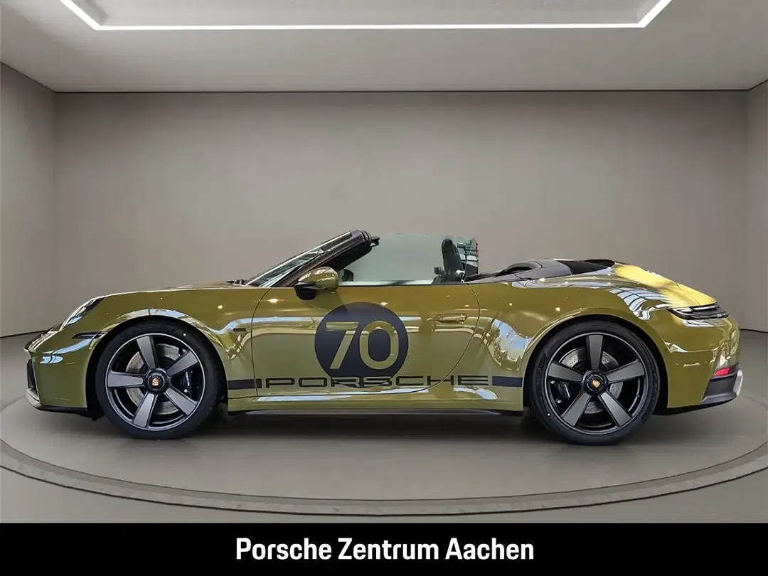 Porsche 992 - Thumbnail 2