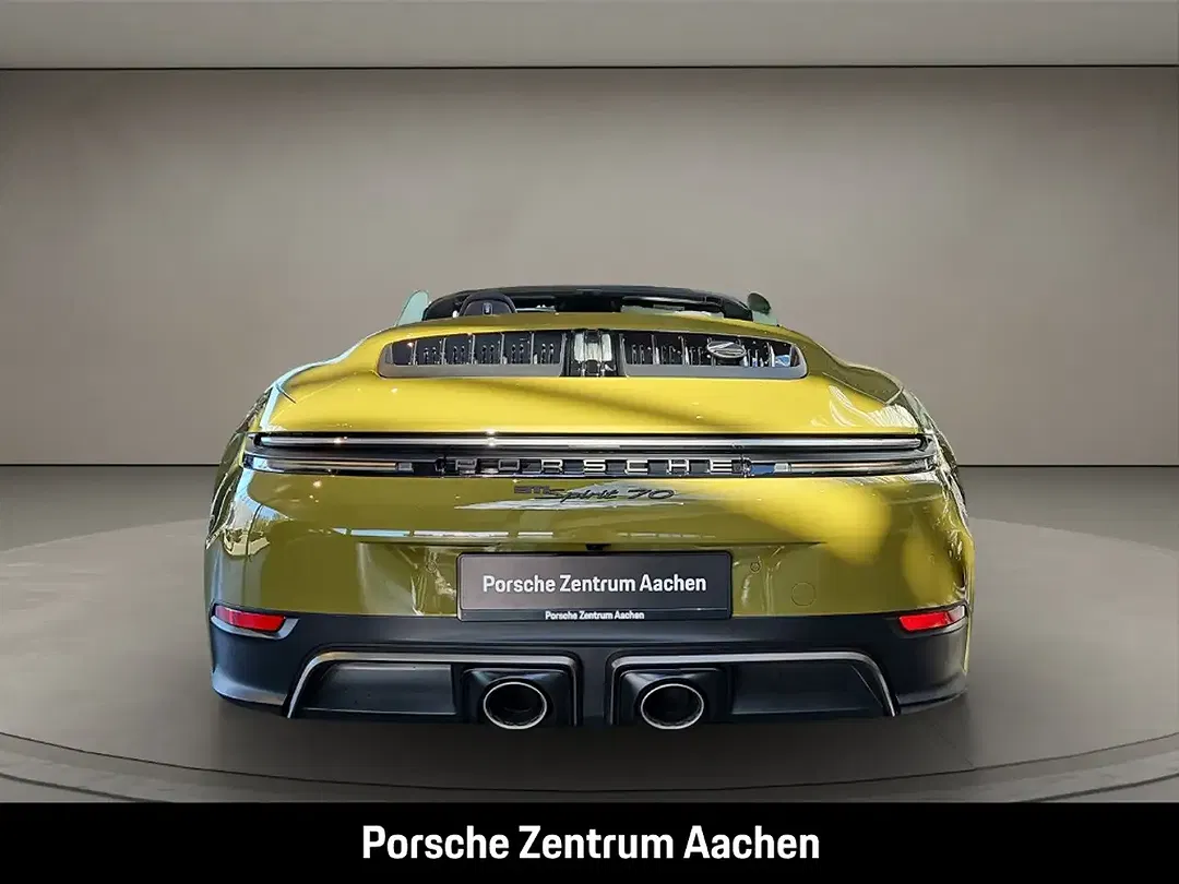 Porsche 992 - Thumbnail 5