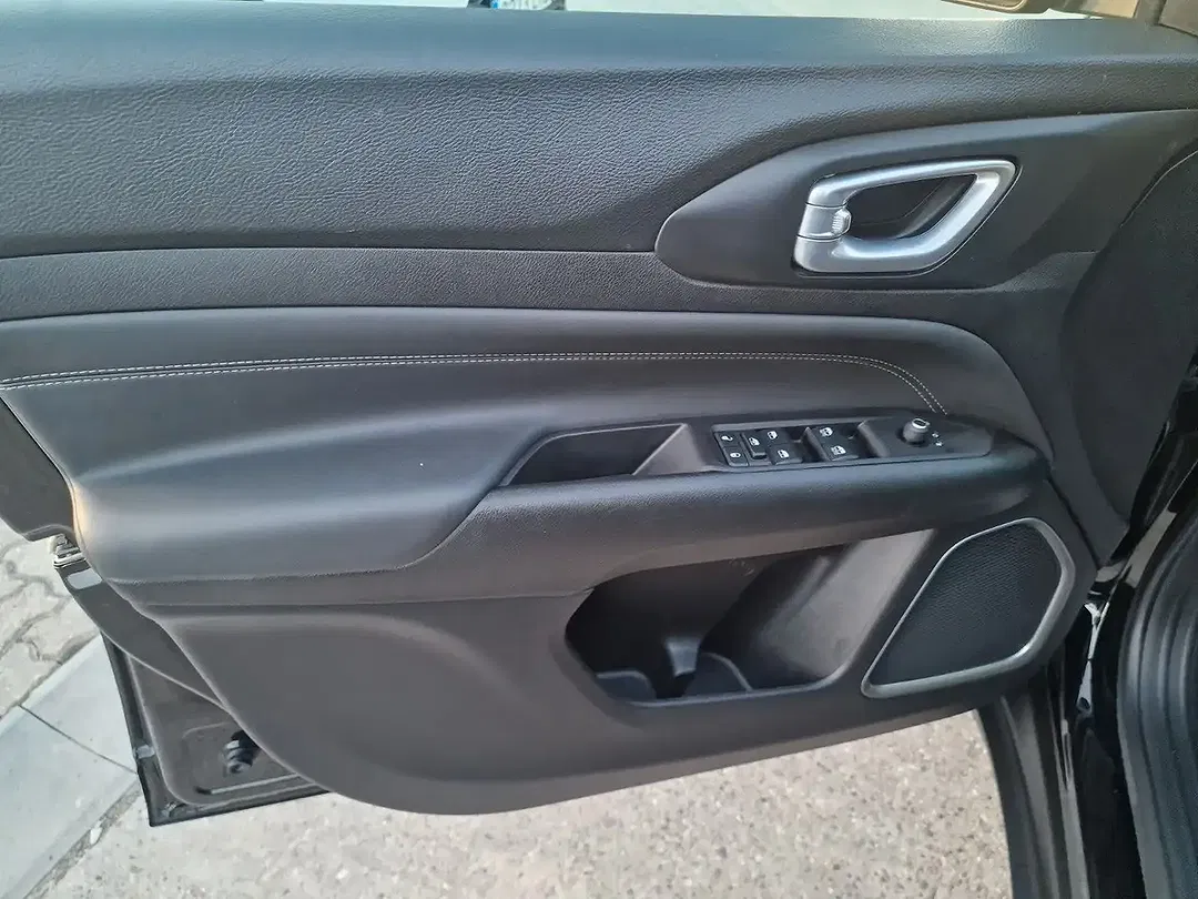 Jeep Compass - Thumbnail 10
