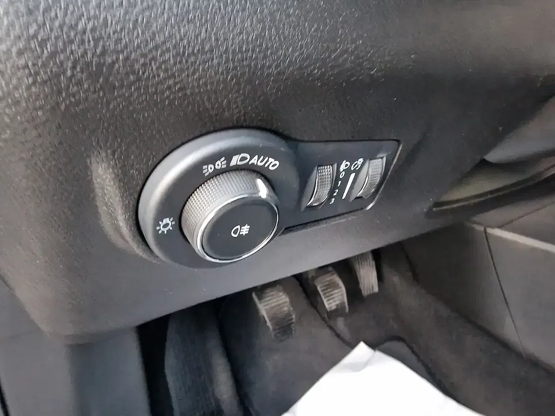 Jeep Compass - Thumbnail 15