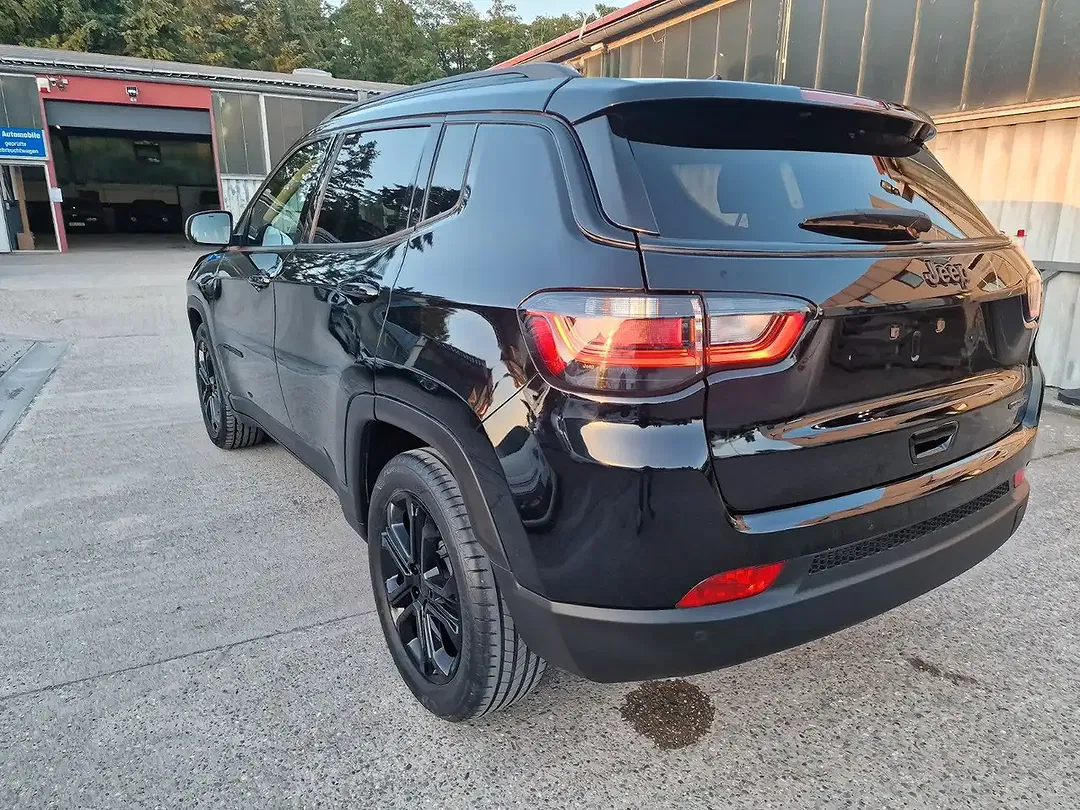 Jeep Compass - Thumbnail 4