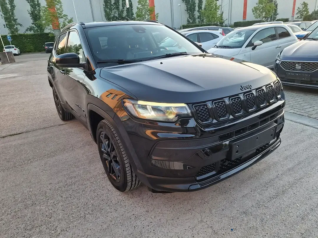 Jeep Compass - Thumbnail 5