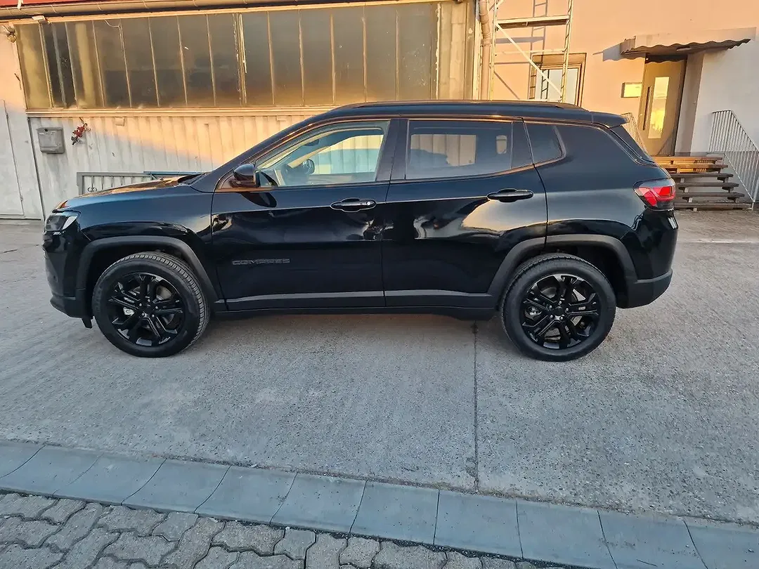Jeep Compass - Thumbnail 8