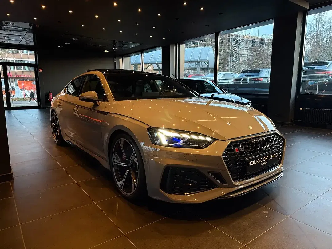 Audi RS5 - Thumbnail 2
