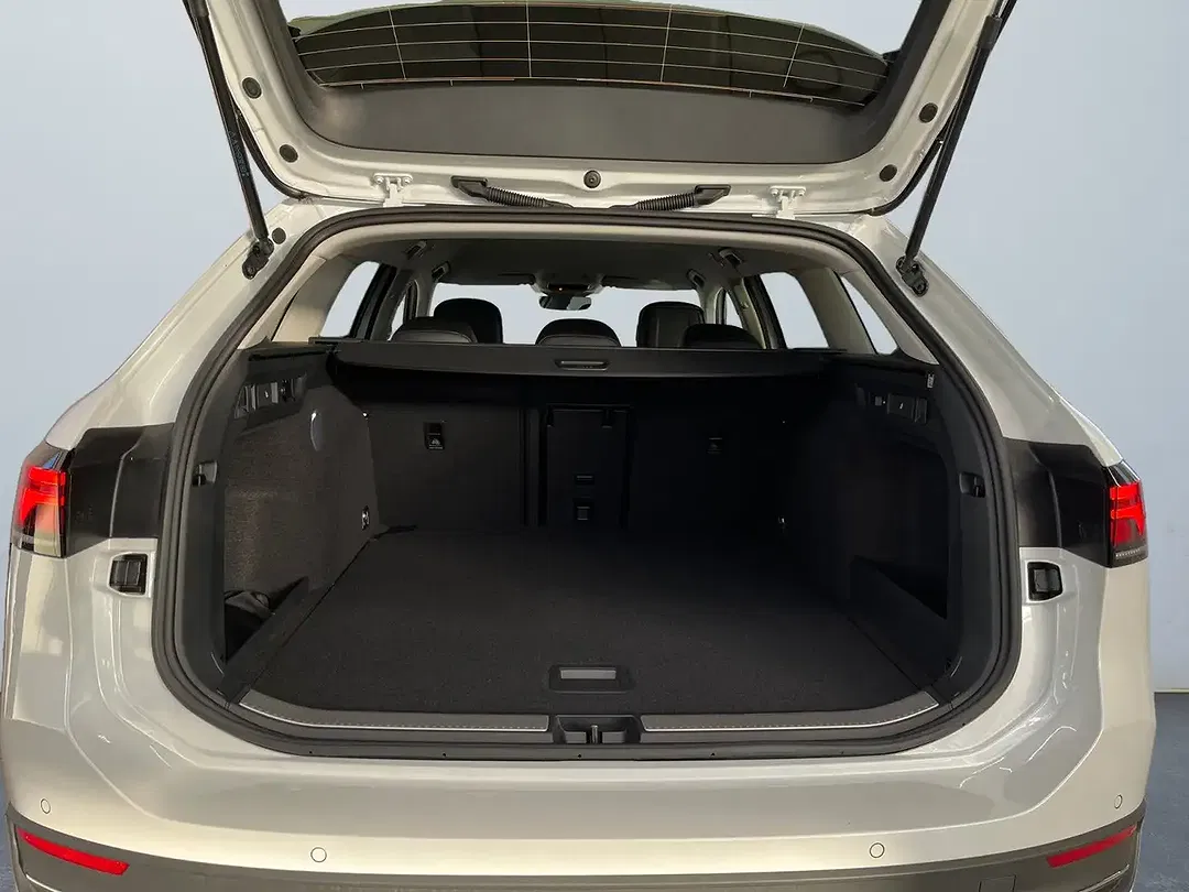 Volkswagen Passat Variant - Thumbnail 13
