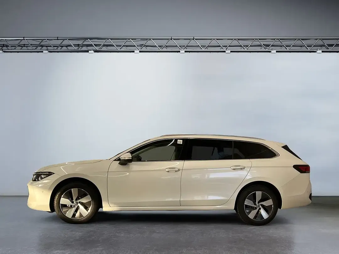 Volkswagen Passat Variant - Thumbnail 2