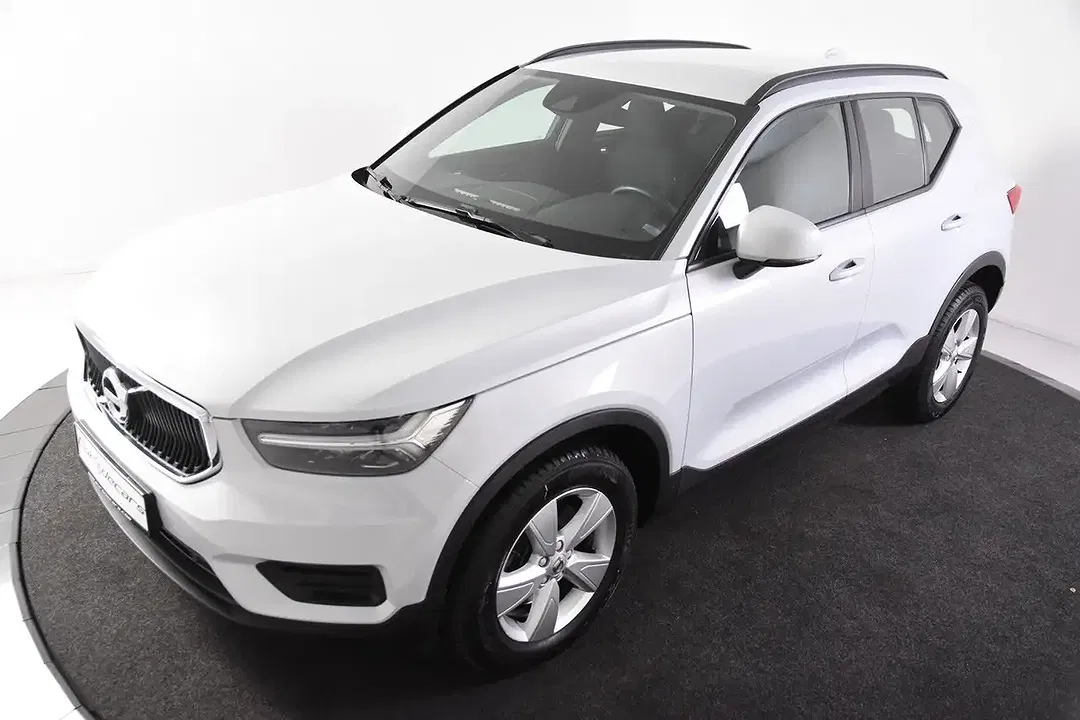 Volvo XC40 - Thumbnail 4