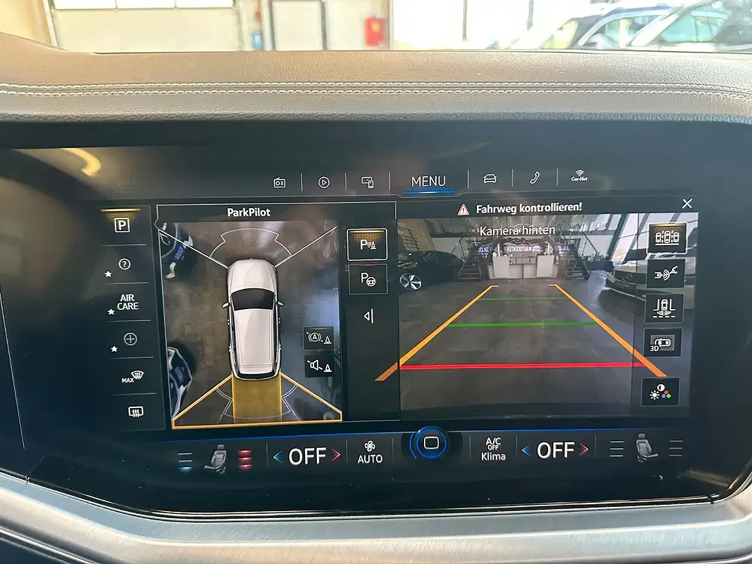 Volkswagen Touareg - Thumbnail 14