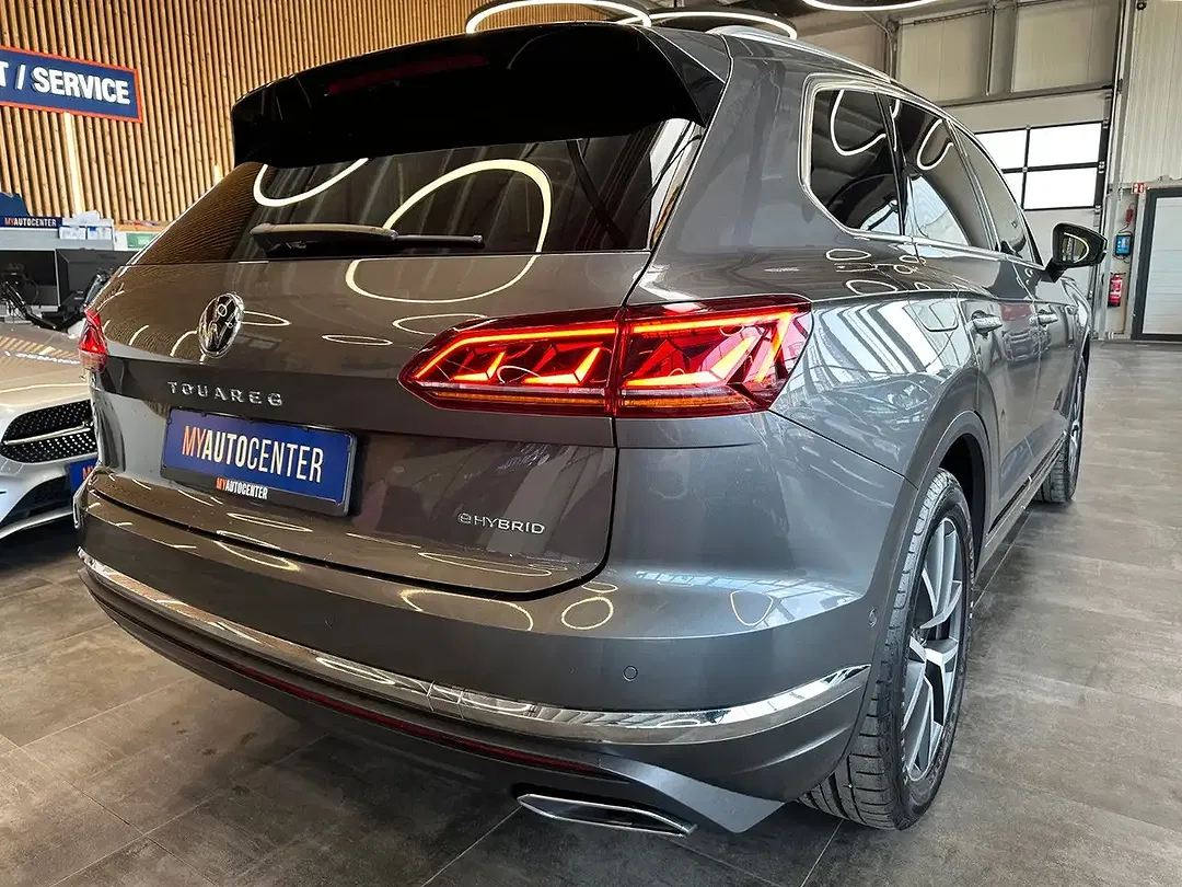 Volkswagen Touareg - Thumbnail 2