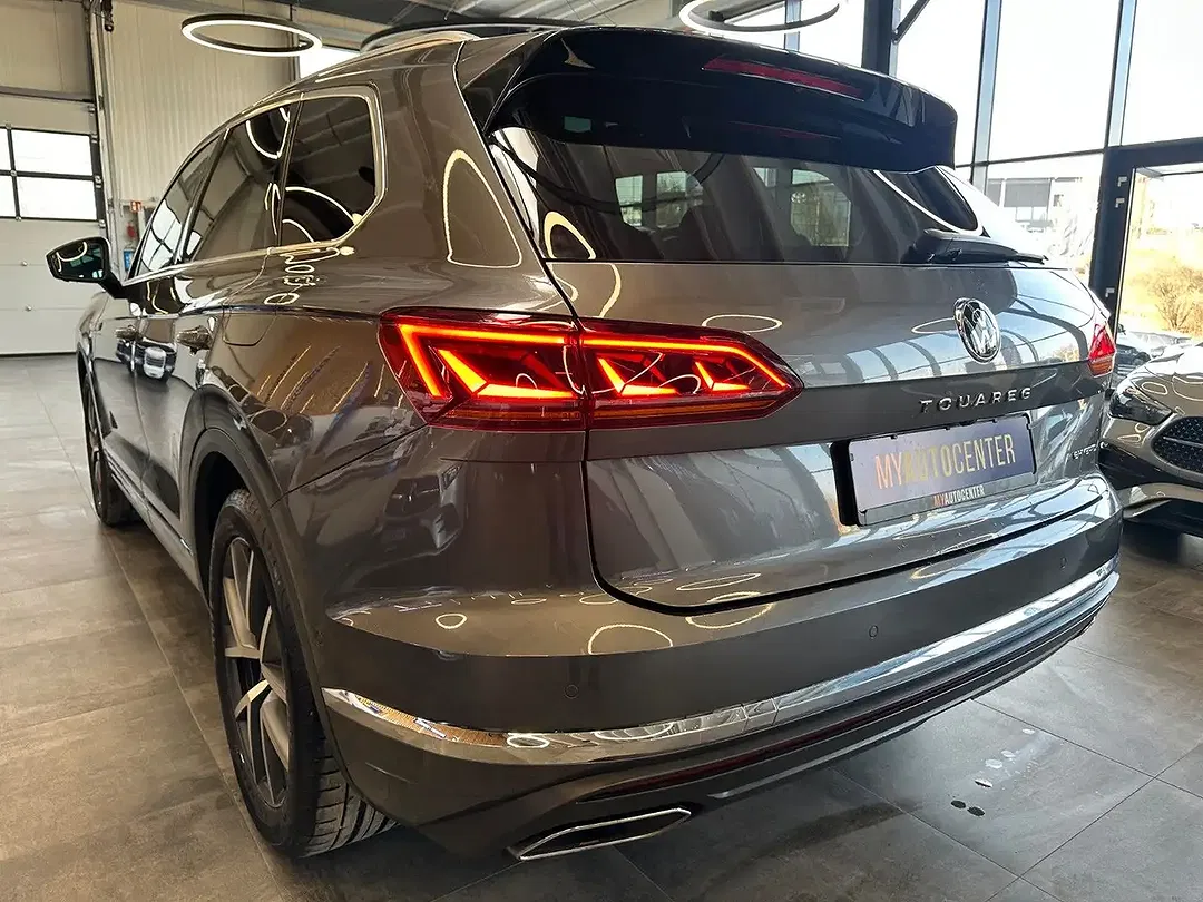 Volkswagen Touareg - Thumbnail 5