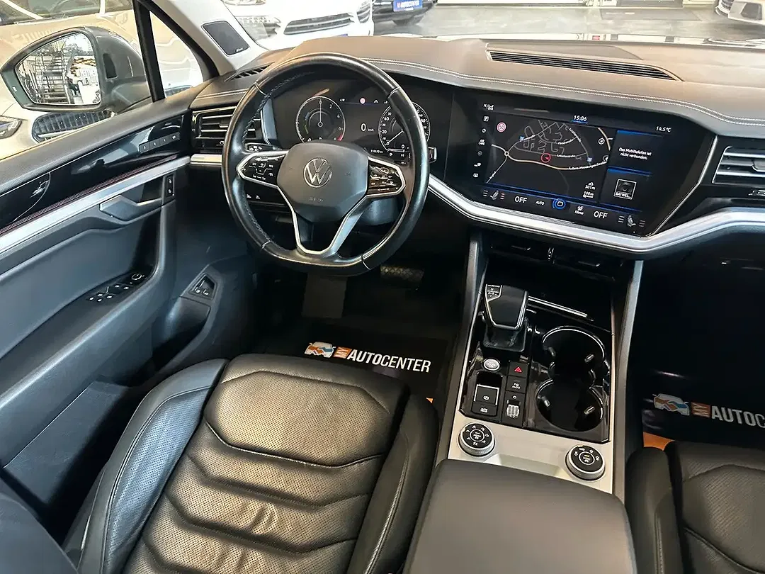 Volkswagen Touareg - Thumbnail 9