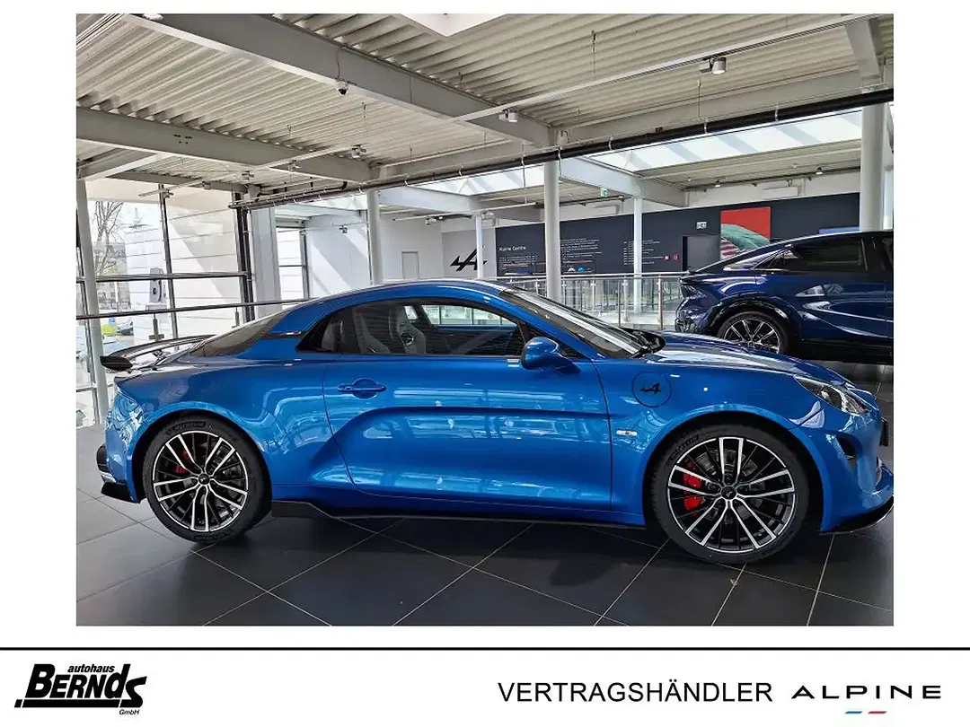 Alpine A110 - Thumbnail 4