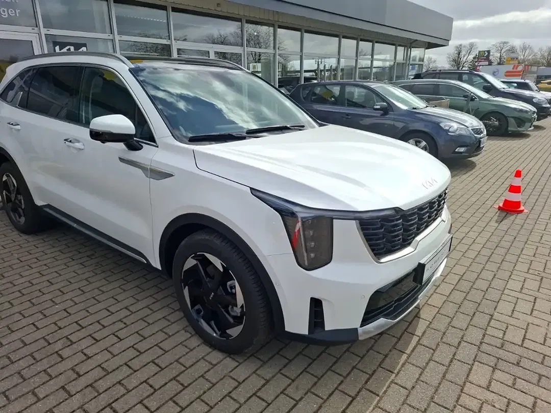 Kia Sorento - Thumbnail 6